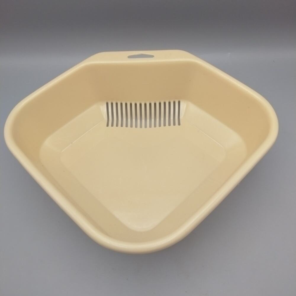 Vintage Rubbermaid Kitchen Sink Corner Plastic Strainer #5816